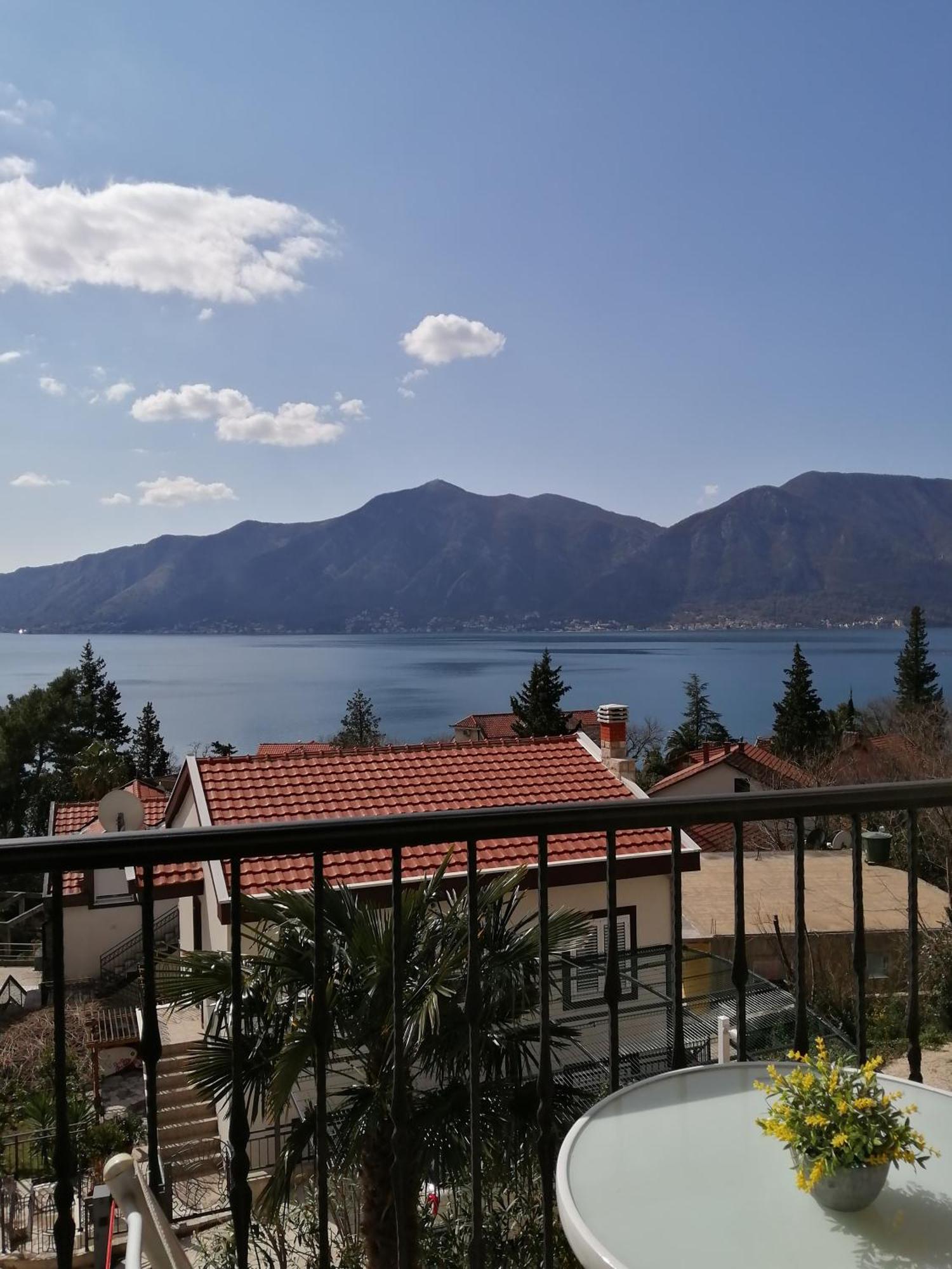 Apartments Fantasy Kotor Exterior photo