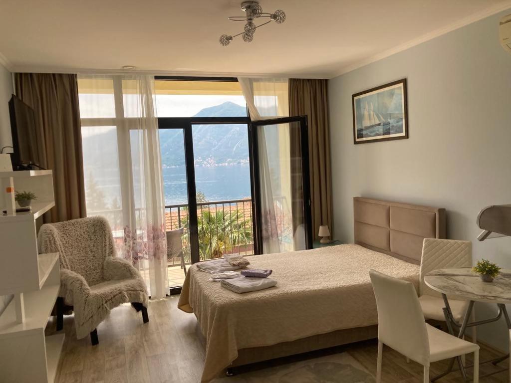 Apartments Fantasy Kotor Exterior photo