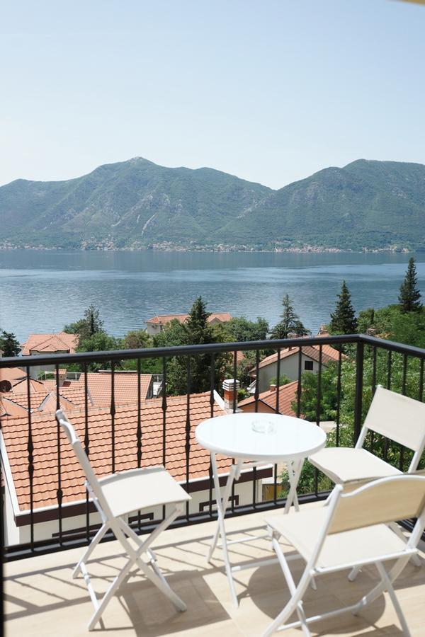Apartments Fantasy Kotor Exterior photo